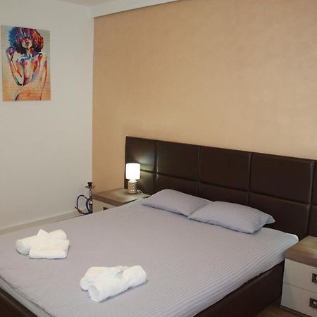 Studio Dristor - Foarte Curat Si Frumos Bucharest Luaran gambar