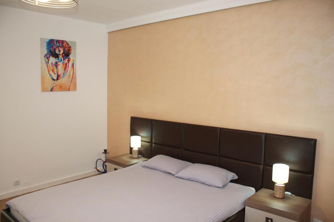 Studio Dristor - Foarte Curat Si Frumos Bucharest Luaran gambar